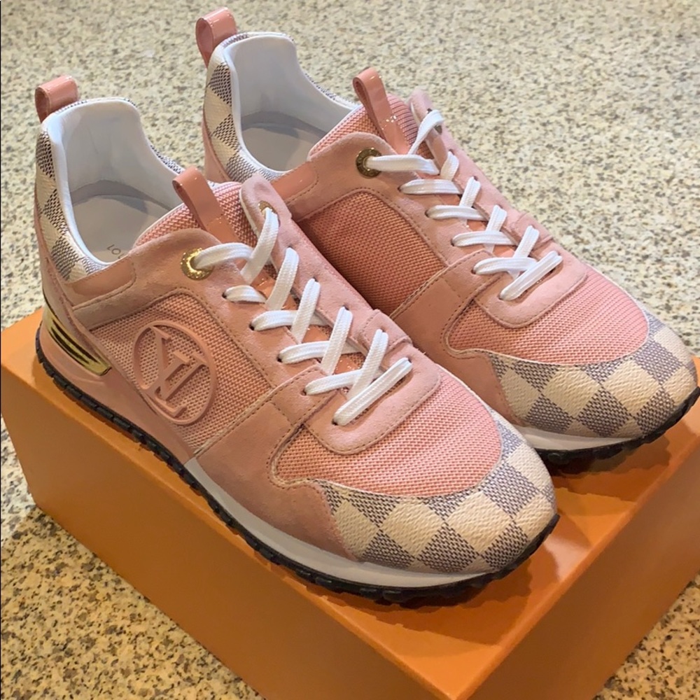Louis Vuitton “Run Away” Pink